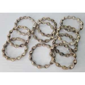 8 Unbranded Napkin Rings Set Silver Plate Twisted‎ Coil Ribbed Wavy Table Decor